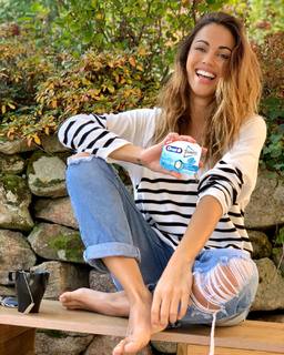 Lara Álvarez feet photo thumbnail