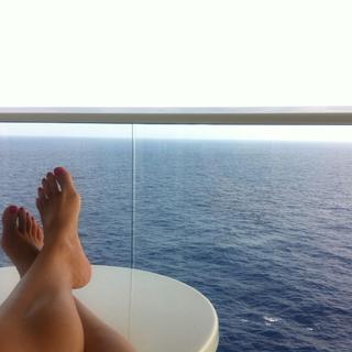 Lari Venâncio feet photo thumbnail