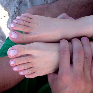 Lari Venâncio feet photo thumbnail