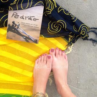 Lari Venâncio feet photo thumbnail