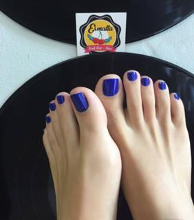 Lari Venâncio feet photo thumbnail
