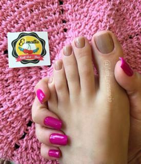 Lari Venâncio feet photo thumbnail