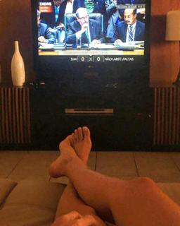 Lari Venâncio feet photo thumbnail