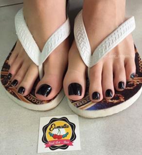 Lari Venâncio feet photo thumbnail