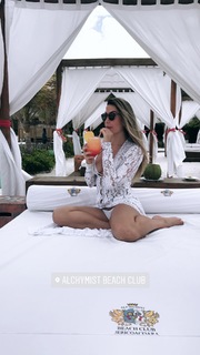 Lari Venâncio feet photo thumbnail