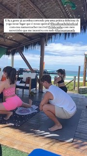 Larissa Manoela feet photo thumbnail