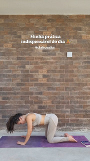 Larissa Manoela feet photo thumbnail