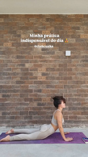 Larissa Manoela feet photo thumbnail