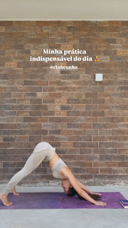 Larissa Manoela feet photo thumbnail