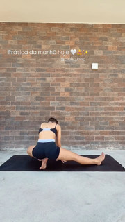 Larissa Manoela feet photo thumbnail