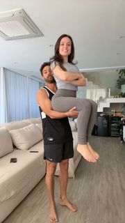 Larissa Manoela feet photo thumbnail