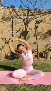 Larissa Manoela feet photo thumbnail