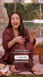 Larissa Manoela feet photo thumbnail