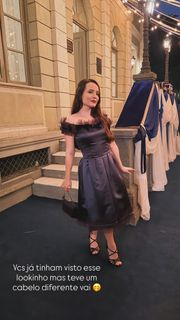 Larissa Manoela feet photo thumbnail