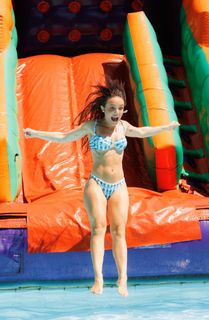 Larissa Manoela feet photo 3