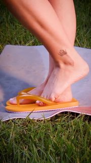 Larissa Manoela feet photo 11