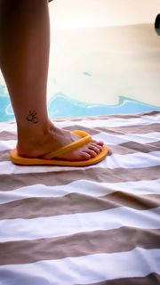 Larissa Manoela feet photo 10