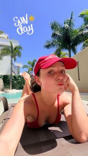 Larissa Manoela feet photo 5