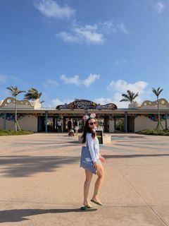Larissa Manoela feet photo 8
