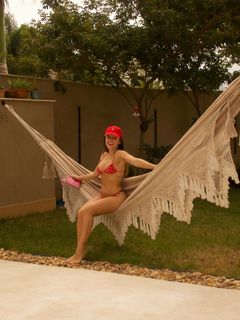Larissa Manoela feet photo 2