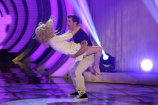 Larissa Marolt feet photo thumbnail