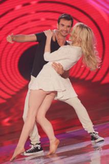 Larissa Marolt feet photo thumbnail