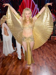 Larissa Marolt feet photo thumbnail