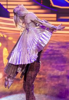 Larissa Marolt feet photo thumbnail