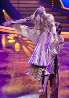 Larissa Marolt feet photo thumbnail