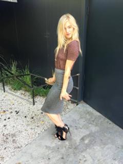 Larissa Marolt feet photo thumbnail