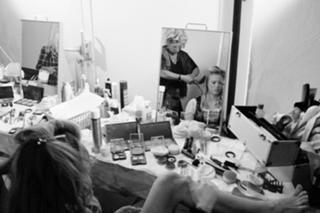 Larissa Marolt feet photo thumbnail