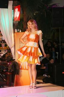 Larissa Marolt feet photo thumbnail