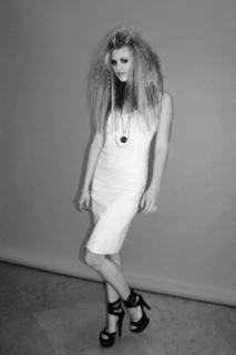 Larissa Marolt feet photo thumbnail