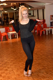 Larissa Marolt feet photo thumbnail