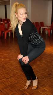 Larissa Marolt feet photo thumbnail