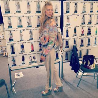 Larissa Marolt feet photo thumbnail