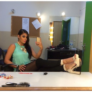 Larissa Riquelme feet photo thumbnail