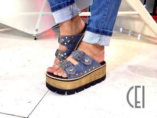 Larissa Riquelme feet photo thumbnail