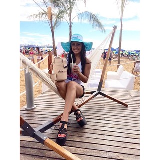 Larissa Riquelme feet photo thumbnail