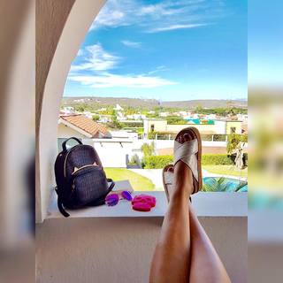 Larissa Riquelme feet photo thumbnail