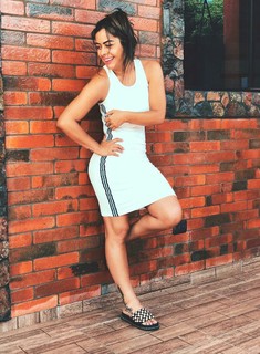 Larissa Riquelme feet photo thumbnail