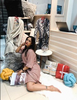 Larissa Riquelme feet photo thumbnail