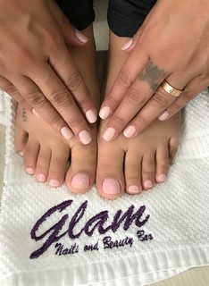 Larissa Riquelme feet photo thumbnail