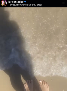 Larissa Santos feet photo thumbnail