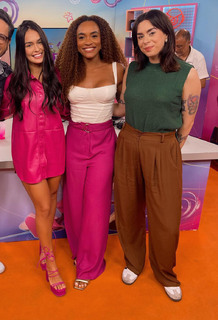 Larissa Santos feet photo thumbnail