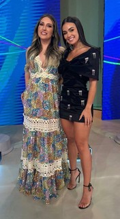 Larissa Santos feet photo thumbnail