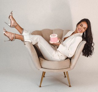 Larissa Santos feet photo thumbnail