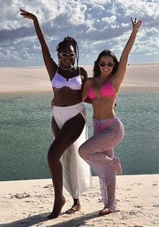 Larissa Santos feet photo thumbnail