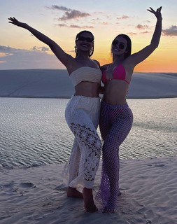 Larissa Santos feet photo thumbnail