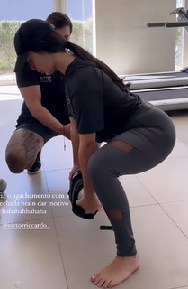 Larissa Santos feet photo thumbnail